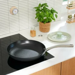 Faitouts^CASA A POINT Poêle Noir